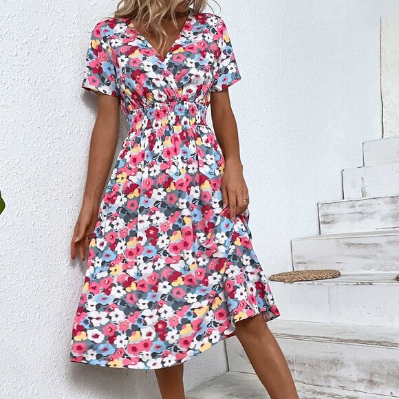 Women's floral print short-sleeved dress - Picture 2 of 5